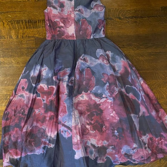 Magenta and Purple Dress - Picture 2 of 8